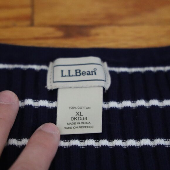 L.L. Bean Women's Ribbed Navy + White Striped Sweater Size XL - Picture 3 of 3